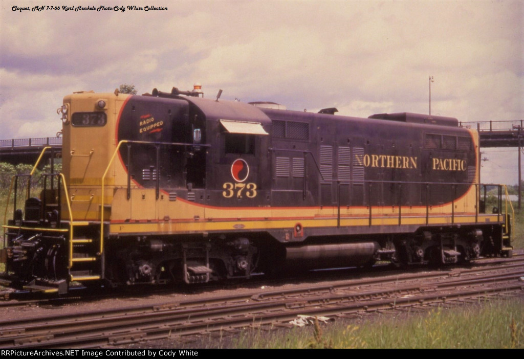 Northern Pacific GP9 373